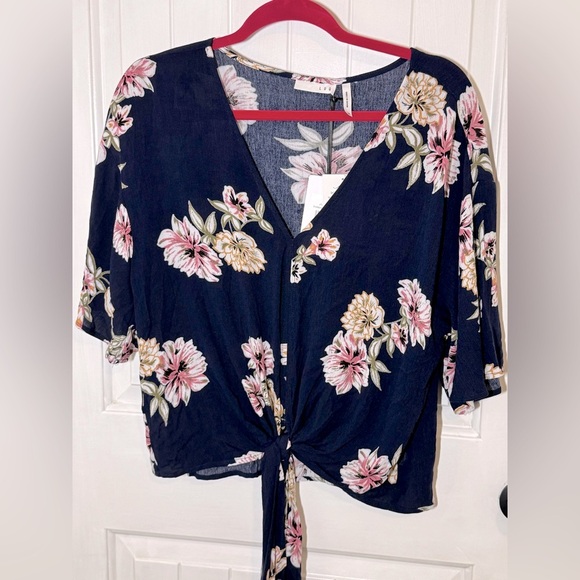 LUQ - Floral Tie Front Top - Picture 3 of 9